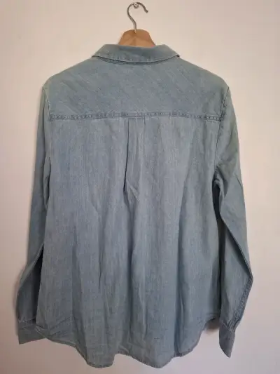 Camisa de mezclilla azul claro - miniatura 3