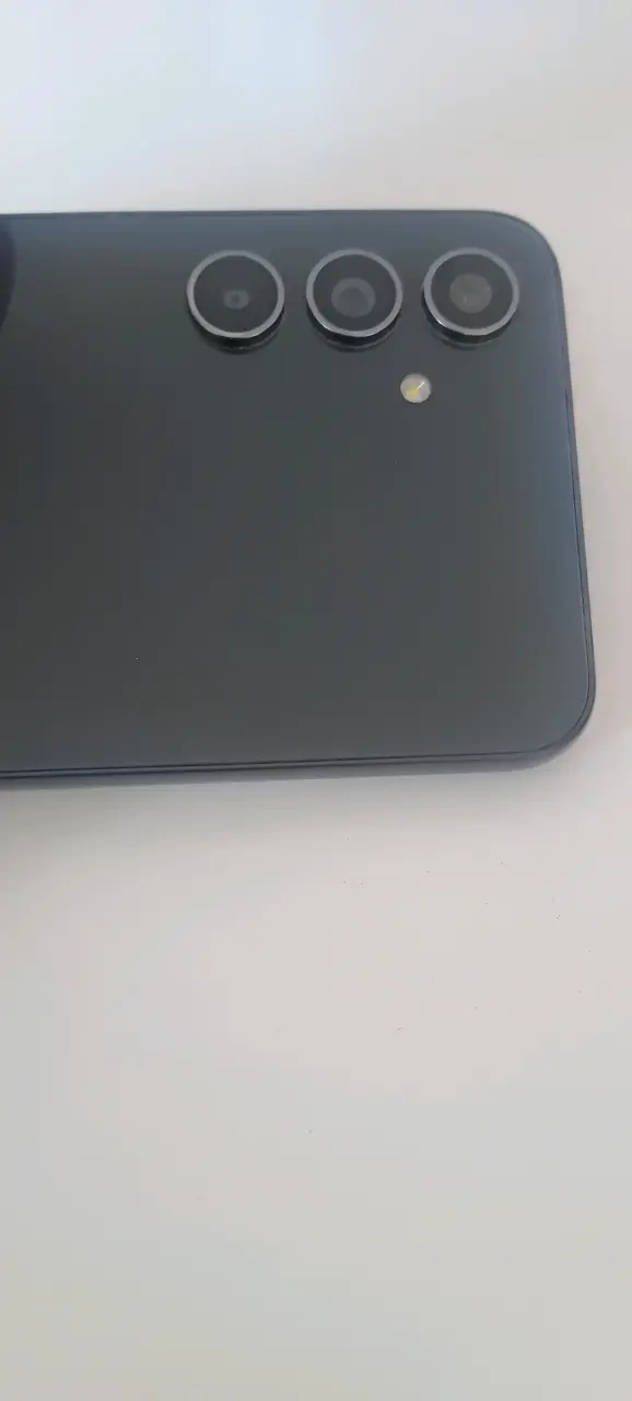 Samsung Galaxy A54 5G en buen estado - 4