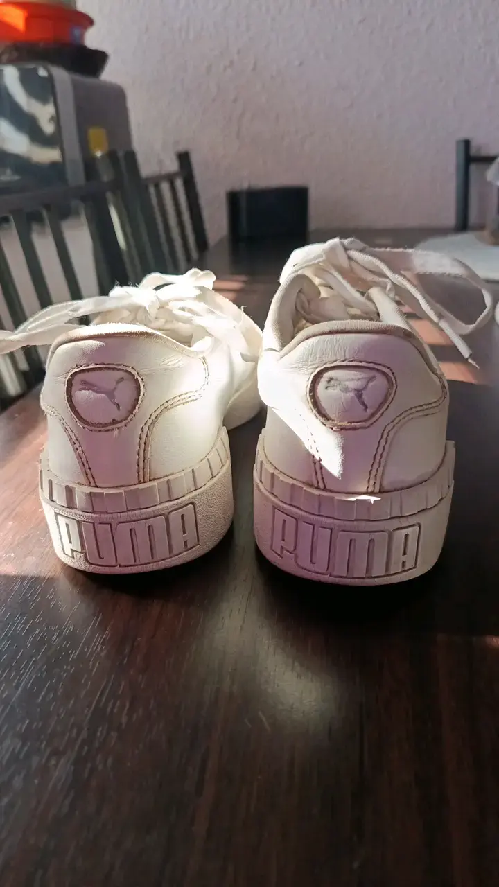 Zapatillas deportivas blancas Puma para mujer - 1
