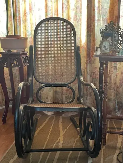 Silla mecedora Thonet - 2