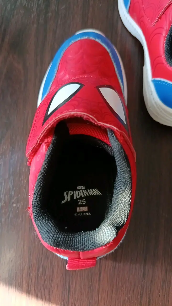 Zapatillas infantiles Spiderman rojas y azules - 5