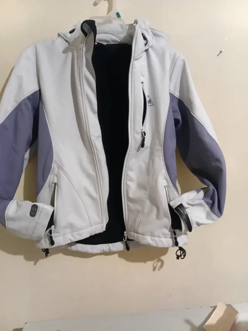 Chaqueta deportiva blanca con capucha Le Coq Sportif - 8