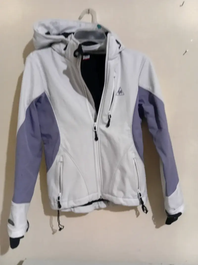 Chaqueta deportiva blanca con capucha Le Coq Sportif - 11
