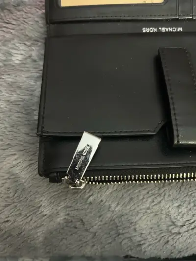 Cartera Michael Kors negra con monograma - miniatura 2