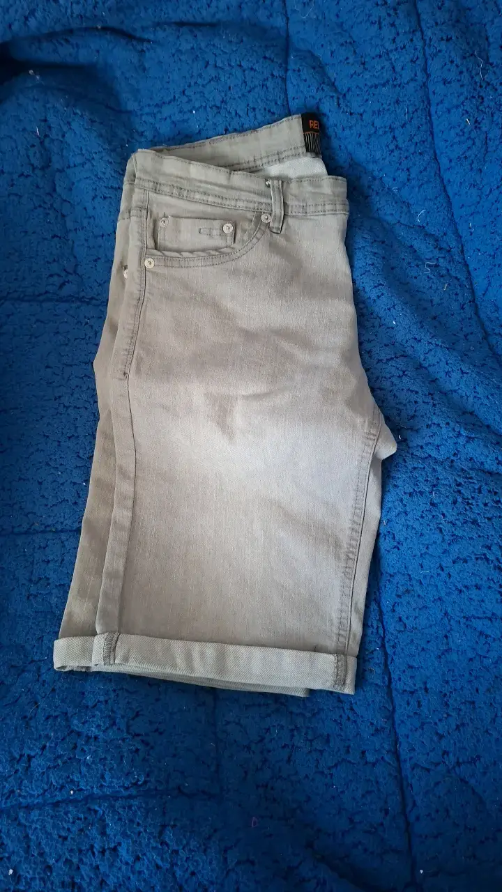 Bermudas de mezclilla gris Red Hot Jeans - 3