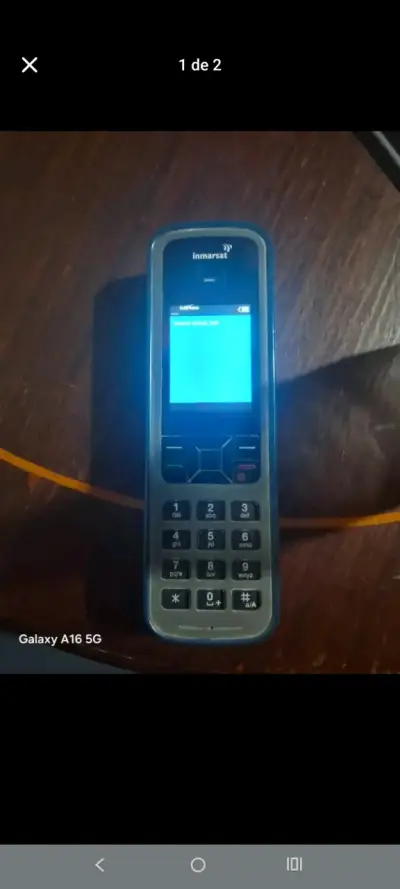 Teléfono satelital Inmarsat IsatPhone 2 en buen estado - miniatura 2