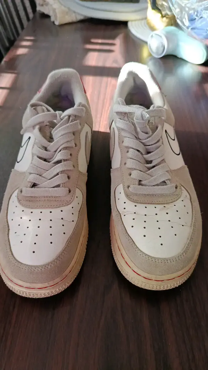 Zapatillas deportivas Nike Air Force 1 gris y rojo - 3