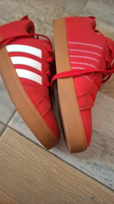 Zapatillas deportivas rojas Adidas para hombre - miniatura 2