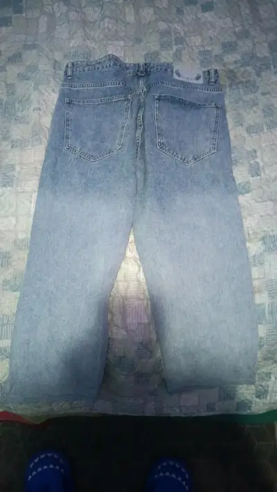 Jeans Diabolo con diseño rasgado para hombre - miniatura 3