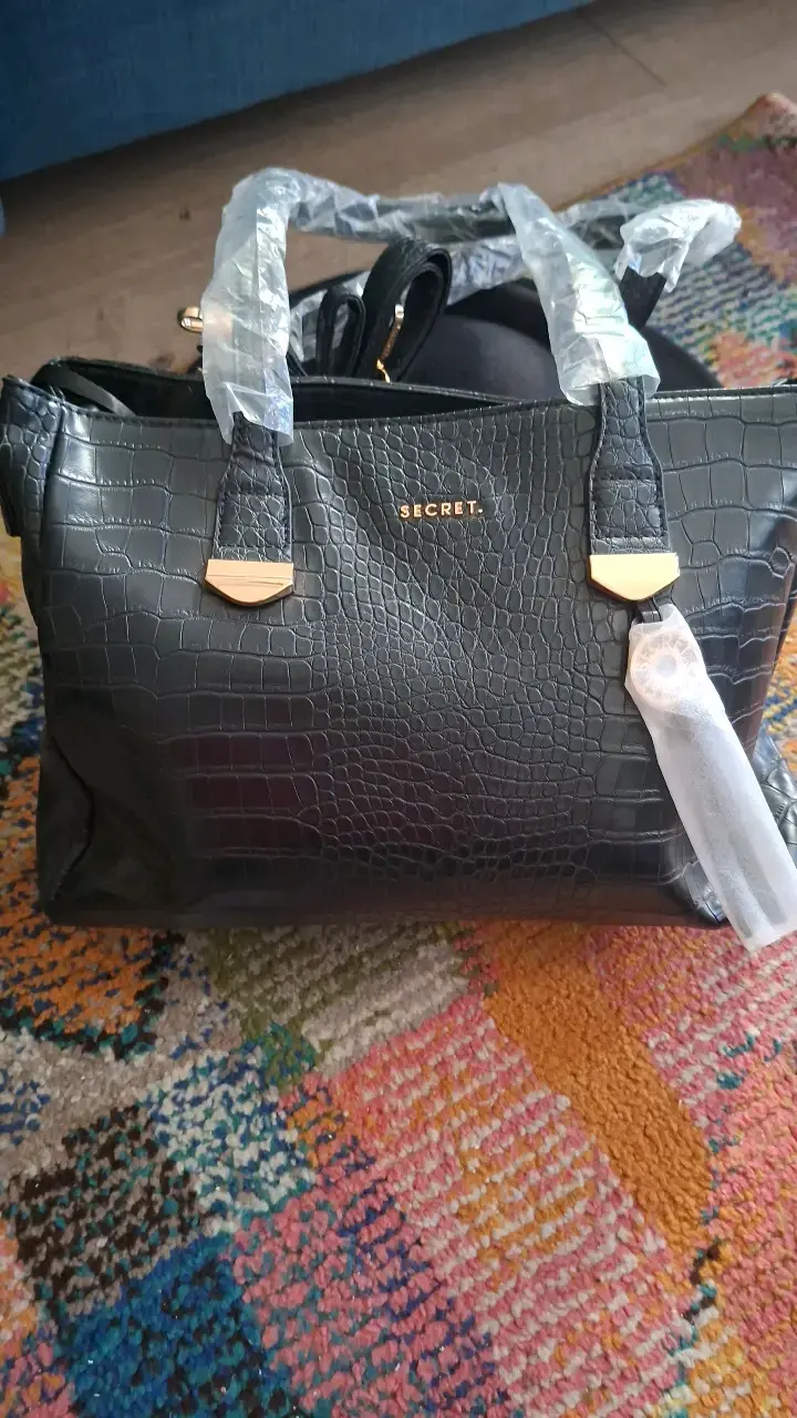 Bolso de mano negro Secret con textura de cocodrilo - 2