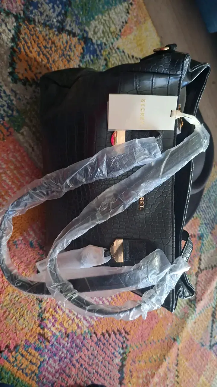 Bolso de mano negro Secret con textura de cocodrilo - 3