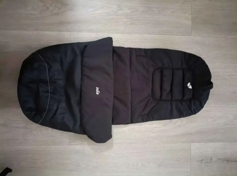 Coche de bebé Joie con silla de auto negra - 2