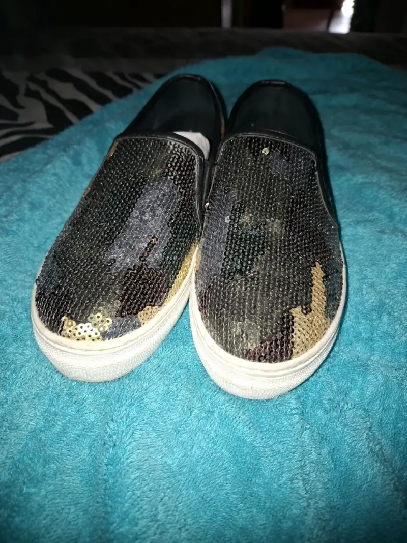 Zapatillas slip-on con lentejuelas camufladas - 1