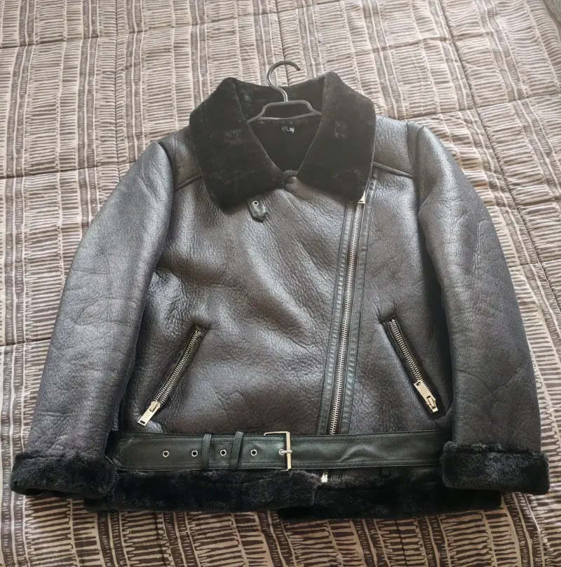 Chaqueta de cuero negra con forro de piel sintética - 3