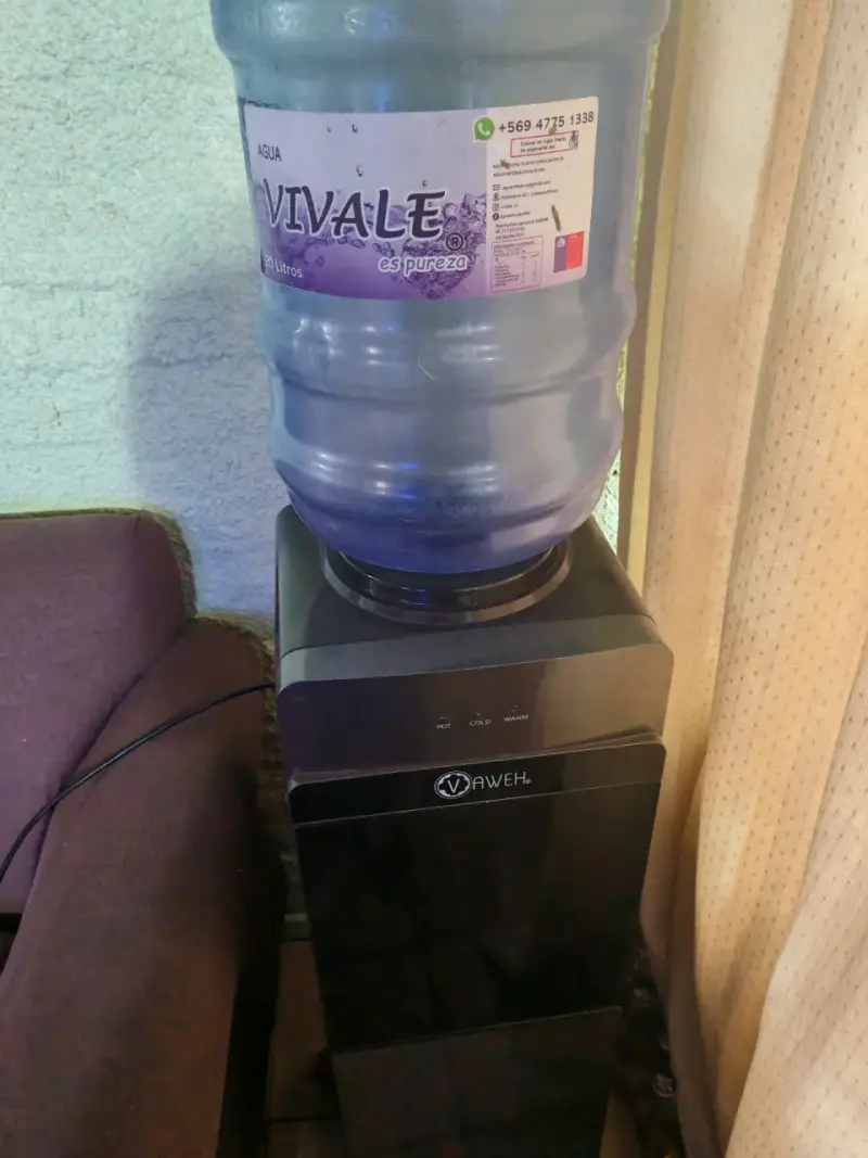 Dispensador de agua con enfriador y calentador Vaweh - 1