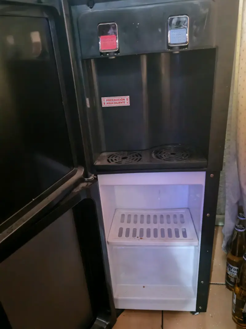 Dispensador de agua con enfriador y calentador Vaweh - 2