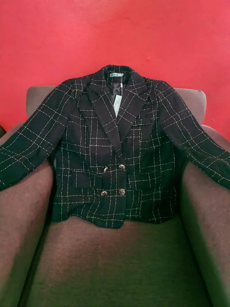Blazer negro a cuadros para mujer
