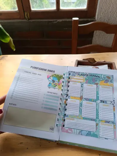 Cuaderno Planificador Diario Stitch con Diseño Holográfico - miniatura 2