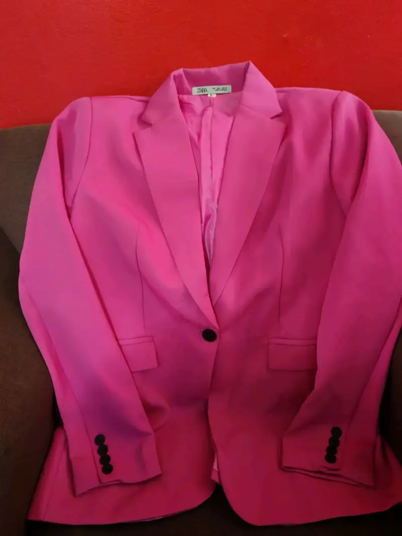 Blazer rosa para mujer Zara en buen estado - 2