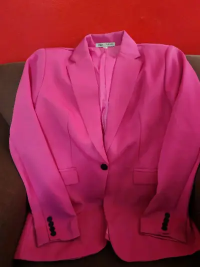 Blazer rosa para mujer Zara en buen estado - miniatura 2