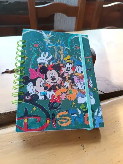 Agenda Disney con personajes clásicos - miniatura 1