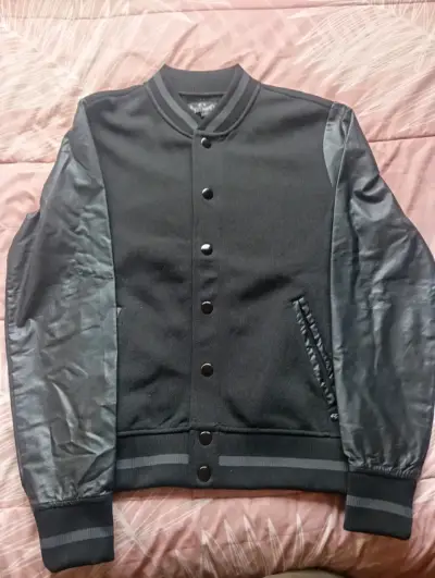 bomber negra con mangas de cuero Guess - miniatura 1