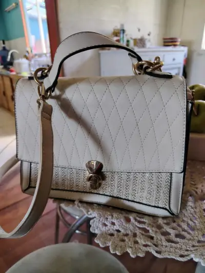 Cartera de mano beige - miniatura 1