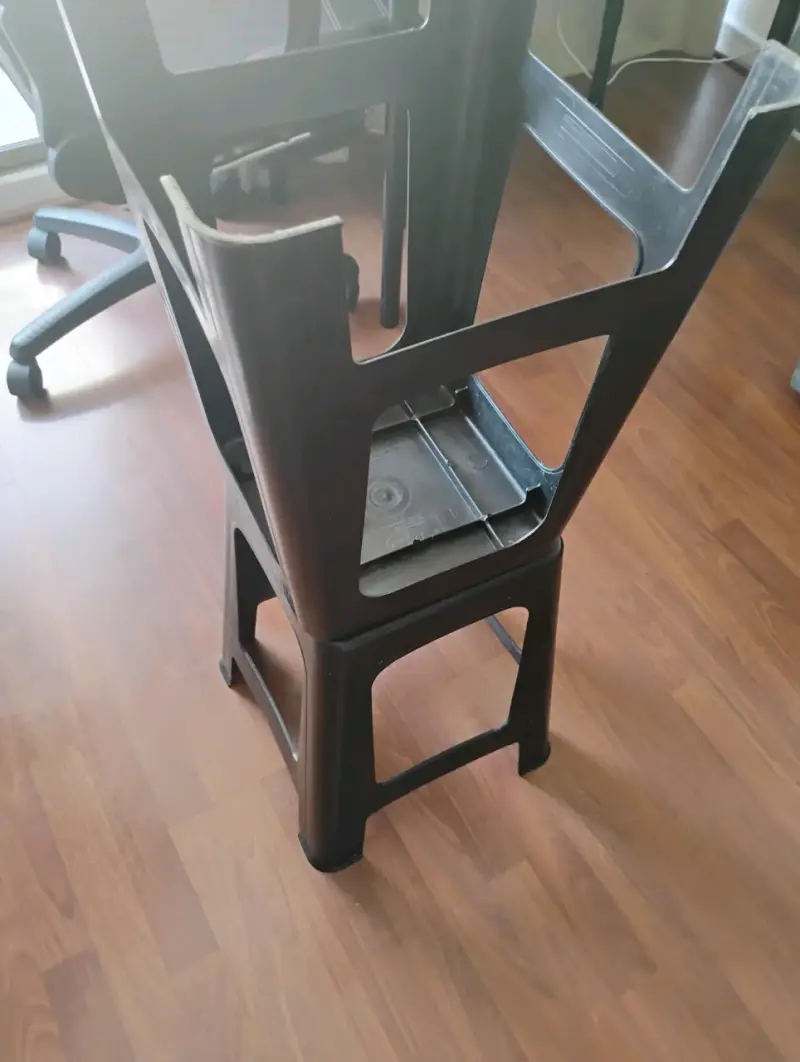 Pisos de plástico negros apilables y resistentes - 2