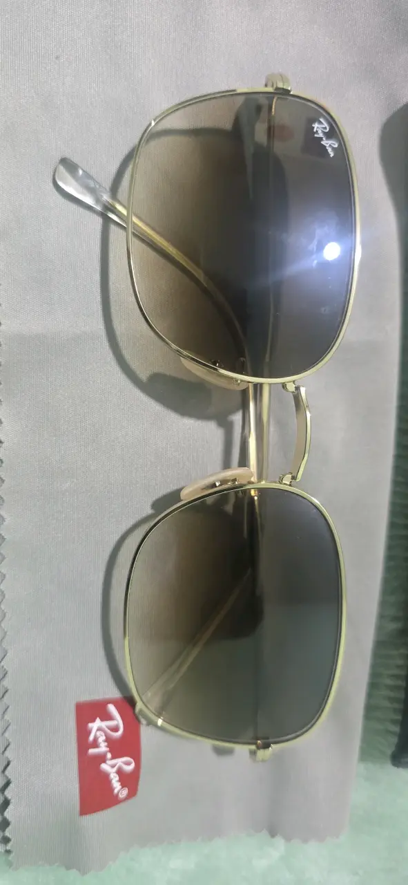 Gafas de sol Ray-Ban doradas con estuche - 3