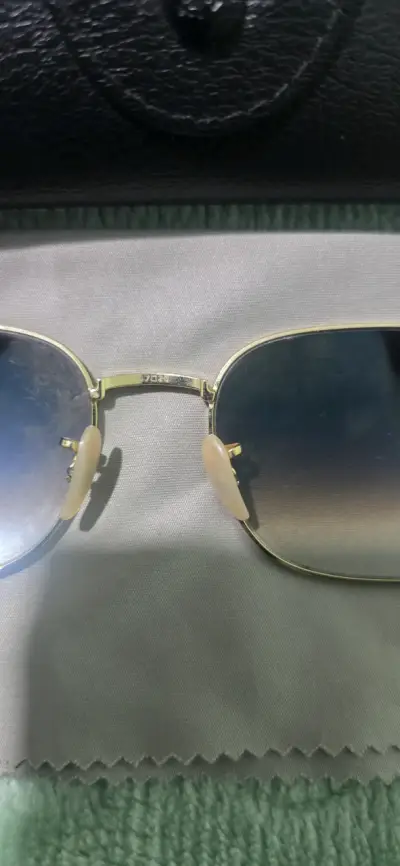 Gafas de sol Ray-Ban doradas con estuche - miniatura 4