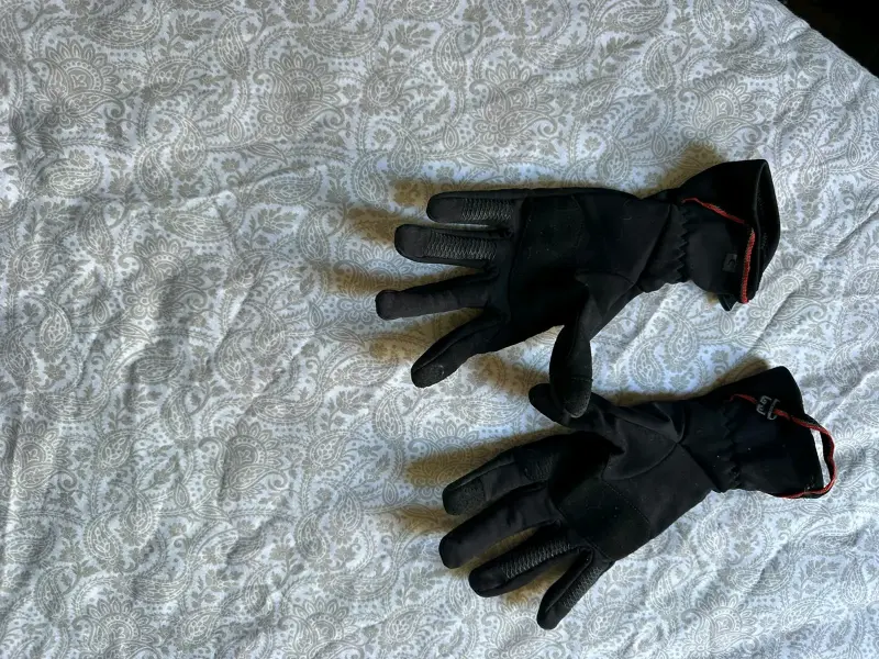 Guantes térmicos negros Forclaz para trekking - 2