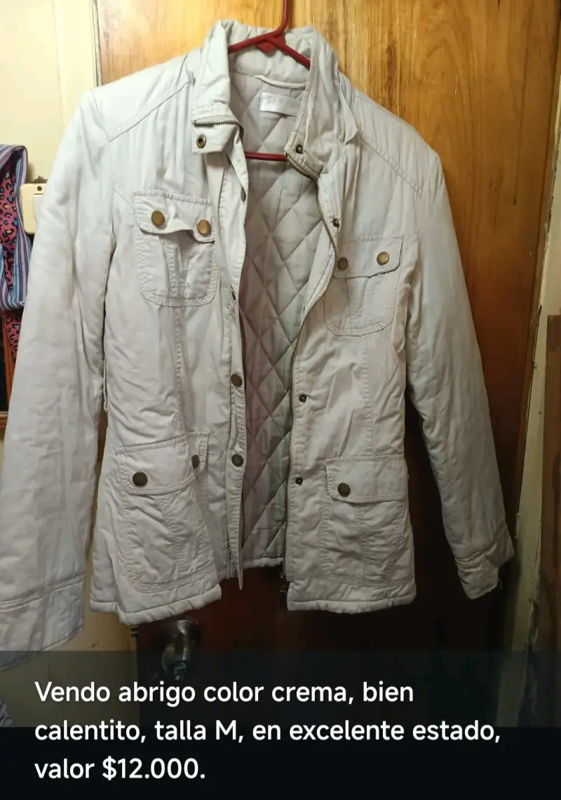 Abrigo color crema talla M en buen estado - 1