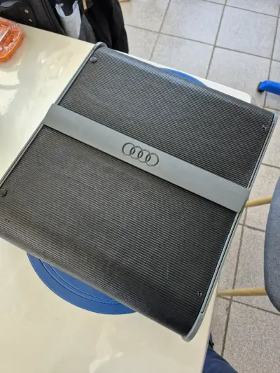Porta documntos Audi A8 plegable - miniatura 1