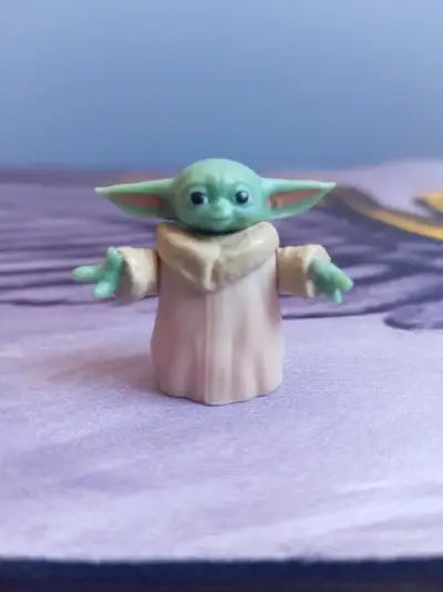 Figura de colección Baby Yoda en cápsula - miniatura 5