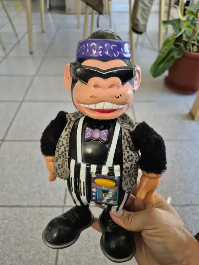 Figura CholoChongo vintage funcionando - miniatura 1