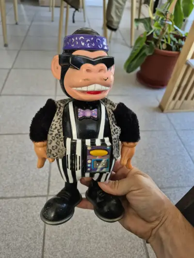 Figura CholoChongo vintage funcionando - miniatura 4