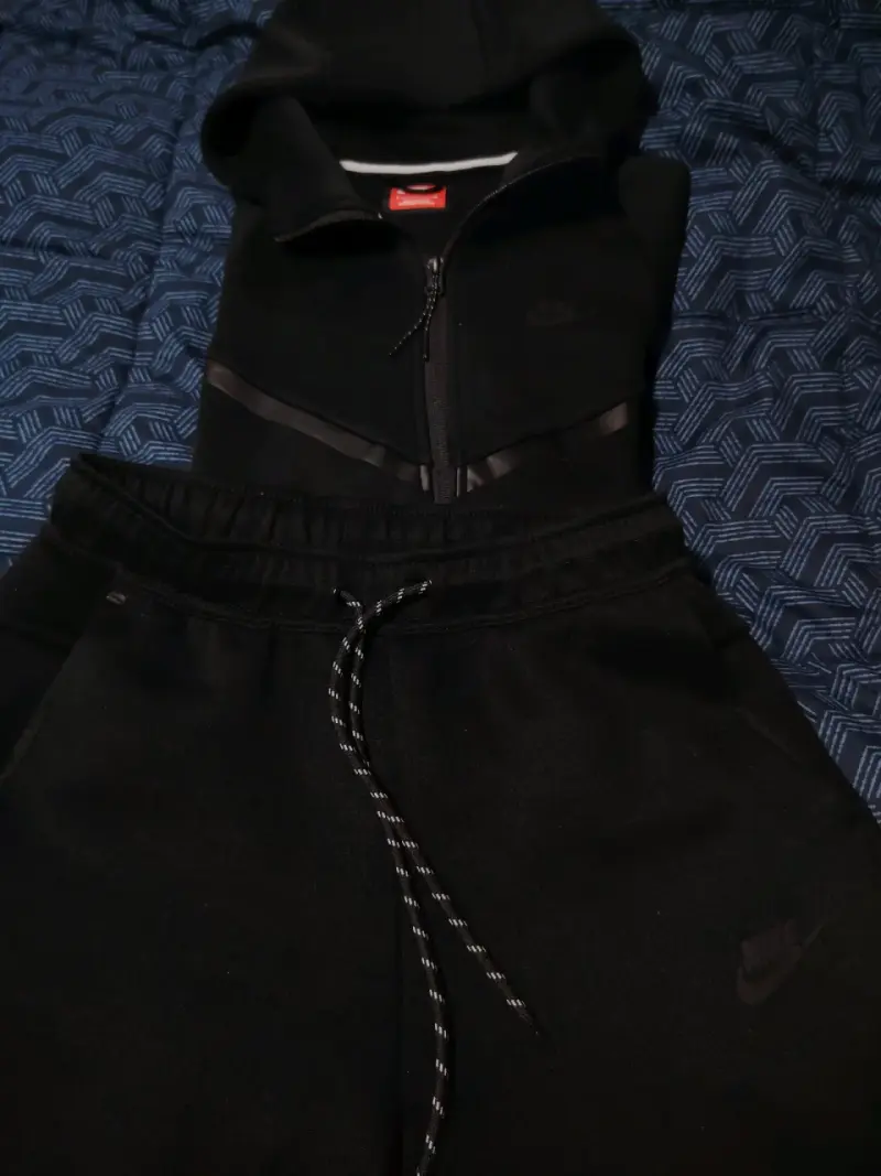 NIKE TECH 26' NEGRO S - 1