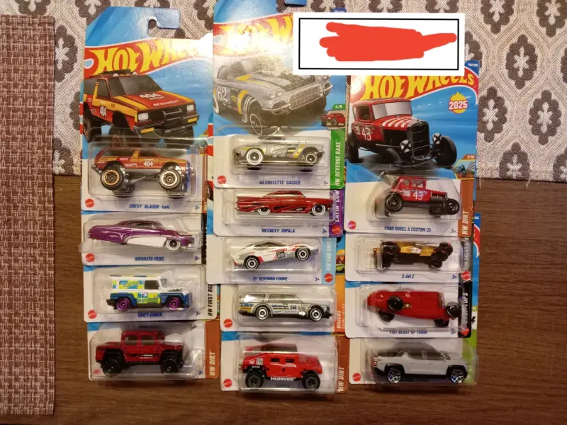 Colección de autos Hot Wheels variados - 2