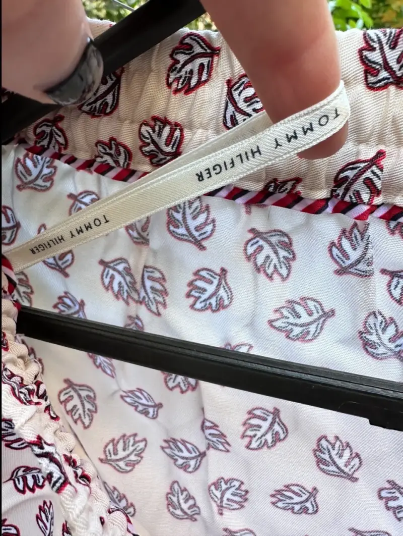 Pantalones Tommy Hilfiger con estampado de hojas - 2