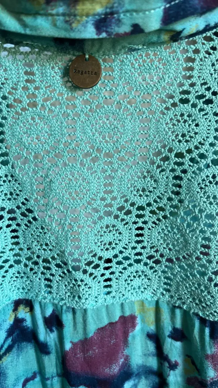 Blusa estampada Regatta con encaje - 4