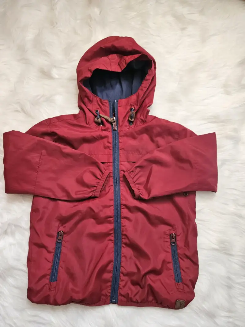 Chaqueta burdeo para niño con capucha - 1