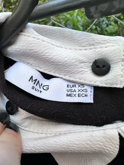 Enterito negro con cuello blanco MNG - miniatura 2