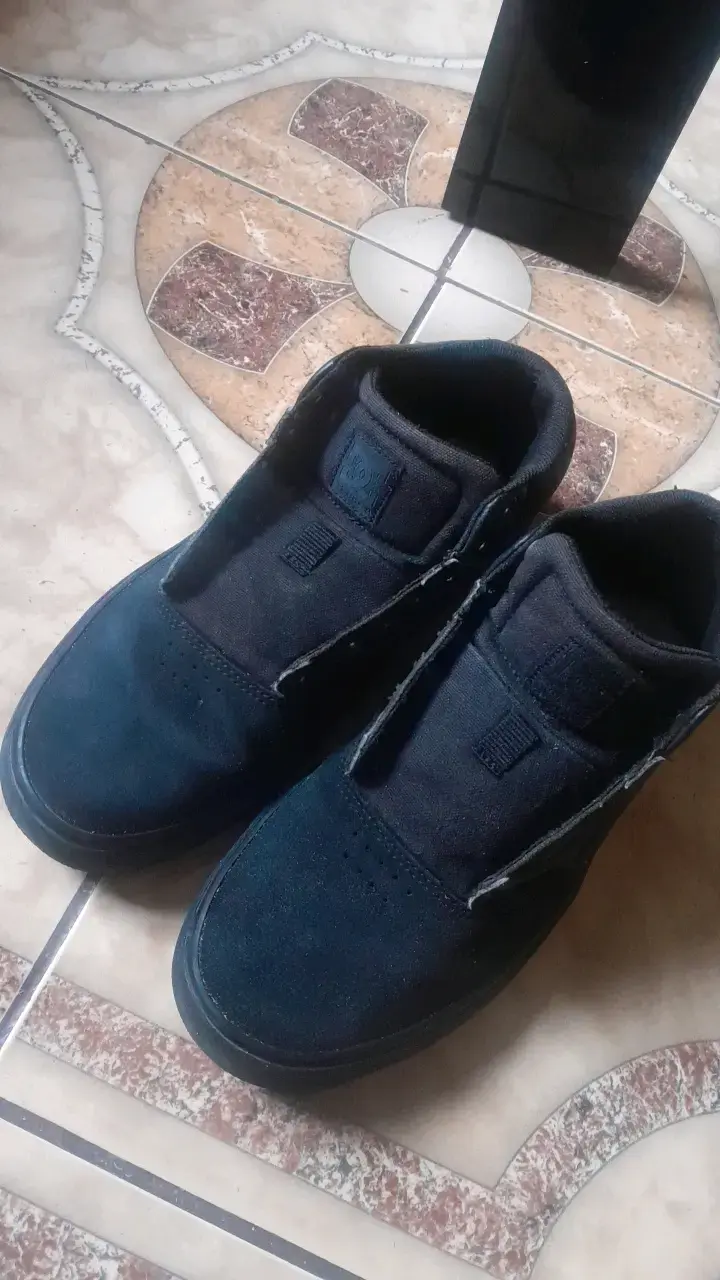 Zapatillas negras DC para hombre - 3