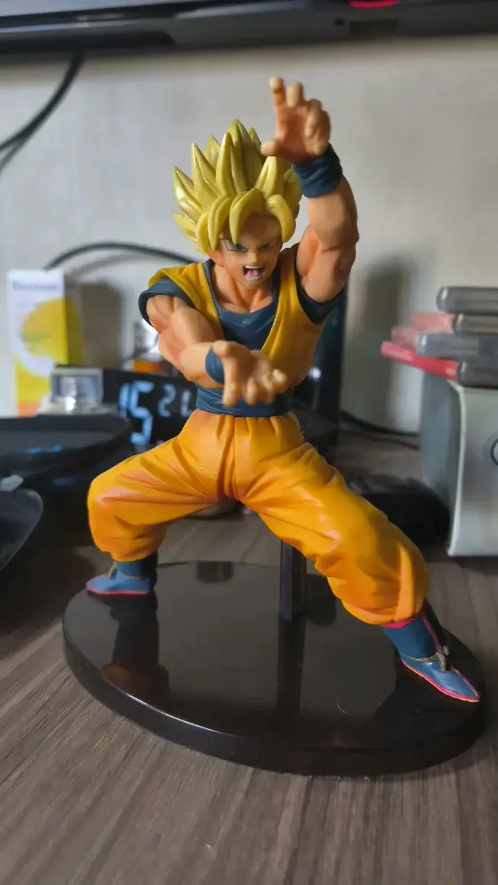 Figura de acción Goku Super Saiyan