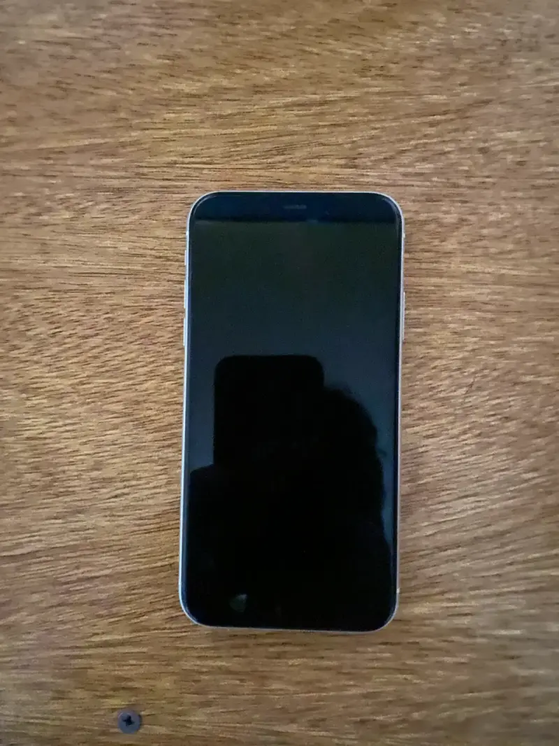 iPhone 11 128GB - 2
