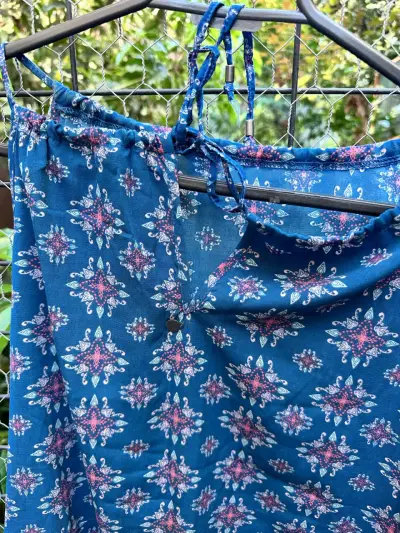 Vestido barbados corto azul estampado floral - miniatura 2