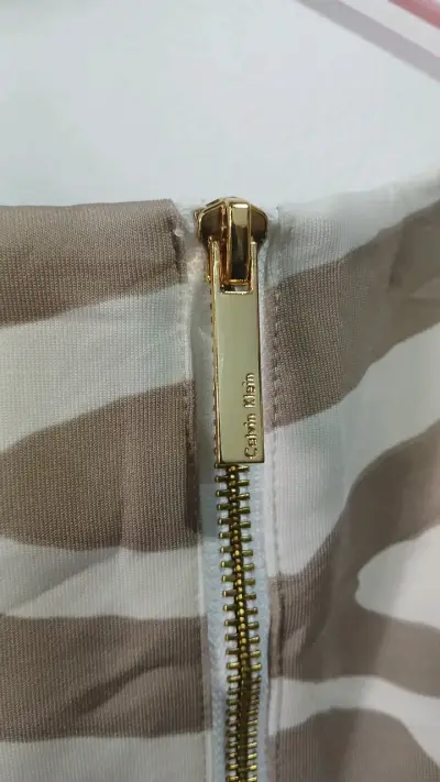 Vestido Calvin Klein estampado animal print - miniatura 3