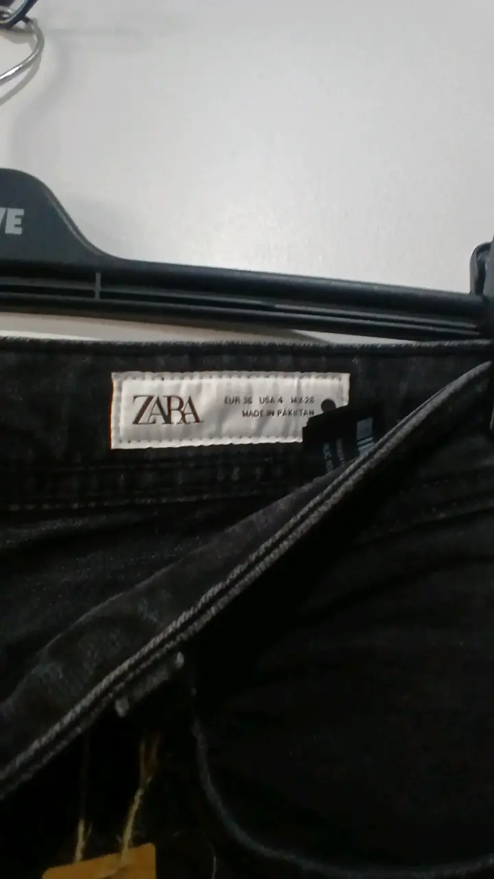 Jeans negros Zara para mujer - 2