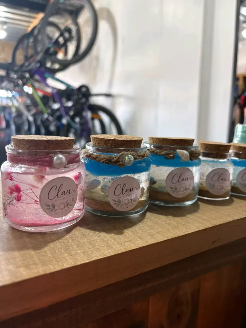 Velas decorativas en frascos de vidrio Clau
