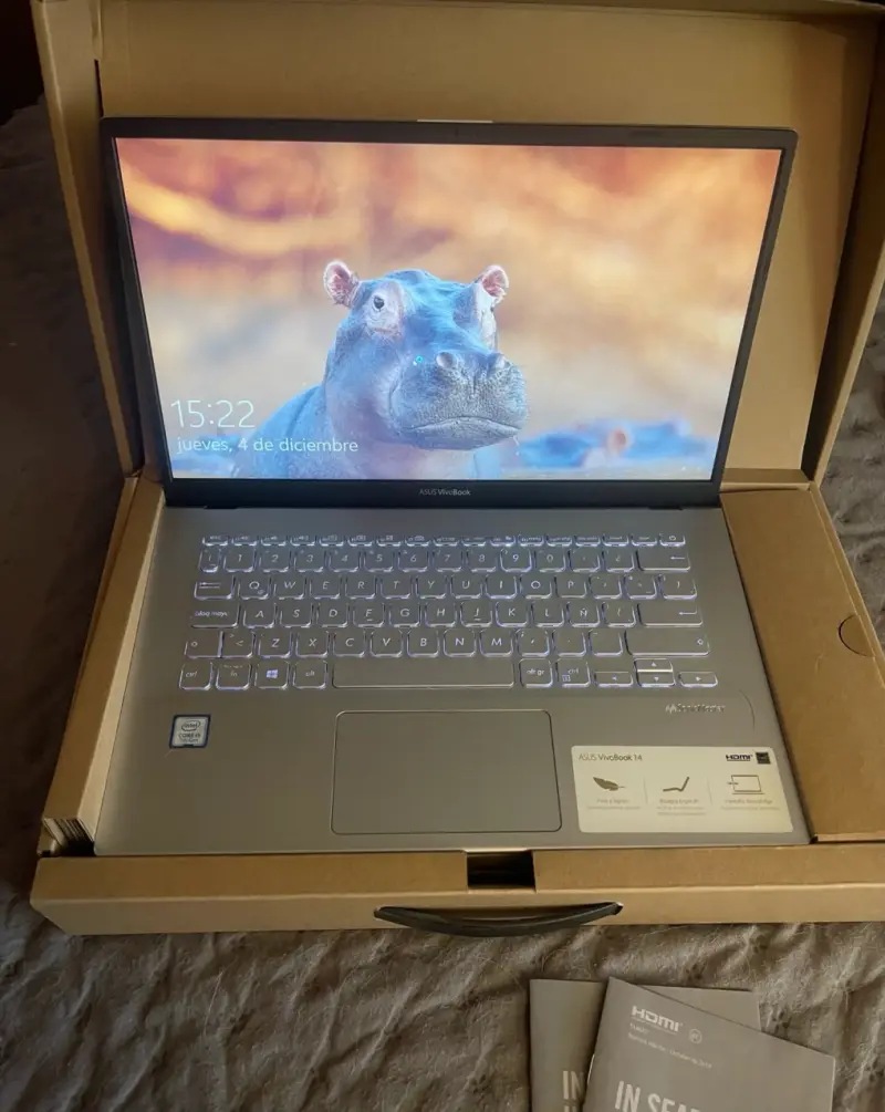 Laptop ASUS VivoBook 14 con Intel Core i3 - 1